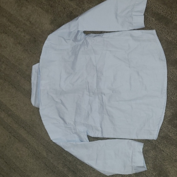 NWOT Dress Shirt with Snap On Bow Tie - Picture 6 of 8